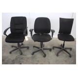 (3) SWIVEL OFFICE CHAIRS ON WHEELS