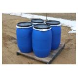 (4) 30 GALLON POLY BARRELS WITH REMOVABLE LIDS