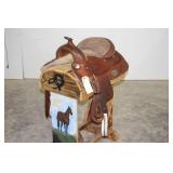 13" WESTERN SADDLE FQB (STAND NOT INCLUDED)