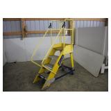 LOUISVILLE NON CONDUCTIVE ANTI SHOCK ROLLING STEP