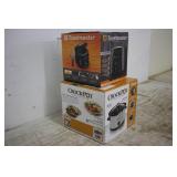 TOAST MASTER DEEP FRYER & CROCKPOT SLOW COOKER