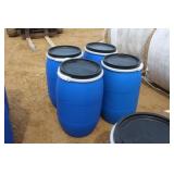 (4) 30 GALLON POLY BARRELS WITH REMOVABLE LIDS