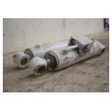(2) HYDRAULIC CYLINDERS