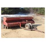 INTERNATIONAL 620 PRESS DRILL WITH GRASS SEED
