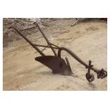 VINTAGE JOHN DEERE WALKING PLOW WITH WOODEN
