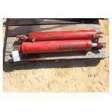 (2) HYDRAULIC CYLINDERS