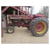 FARMALL 1206 DIESEL TRACTOR WITH NARROW FRONT