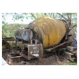 PORTABLE 6 CUBIC YARD CEMENT MIXER