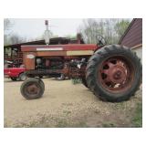 FARMALL 560 DIESEL TRACTOR WITH NARROW FRONT