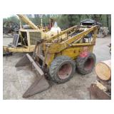 CLARK M-610 SKID STEER WITH 4CYL WISCONSIN GAS