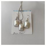 20" Necklace With Matching Earrings