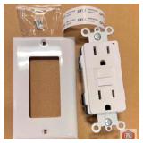 New 50 pcs; 15 Amp Self Test GFCi Receptacle 125V