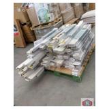 approx 95 pcs; assorted blinds in mix sizes