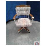 Happy chair with wheels base back and arm wooden