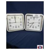 Bulova table top clock (no battery) His and Hers,