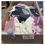 100 Pcs Assorted Clothing