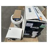 2 pcs Toilets
