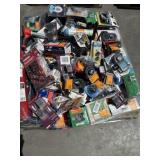 Mix accessories and more contents on the pallet