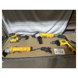 4 pcs DeWalt Items