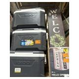 10 pcs Assorted Items: 7 pcs Welcome Sign- 3 pcs