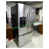 Maytag refrigerator freezer combo