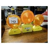 3 Safety lights in group