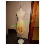 Female bust w/ hula skirt