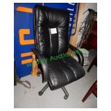 Black adjustable office chair