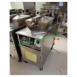 600 Pressure fryer