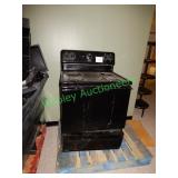 Hot Point 4 burner electric range & oven