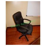 Black office chair