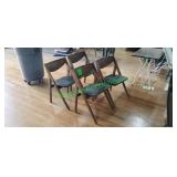 (4) Vintage Folding Chairs (4) Vintage Folding Chairs