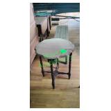 Ornate Wooden Accent Table w/ Scalloped Top Ornate Wooden Accent Table w/ Scalloped Top