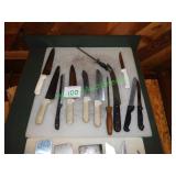 24"x24" HD Cutting Board & 10 Knives in Group