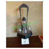 Rotating condiment rack