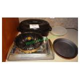 Assorted bake ware in group