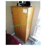 Upright storage cabinet