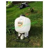 Round up tank sprayer