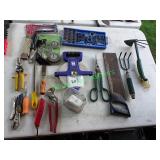 Assorted hand tools in group