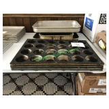 4 heavy duty muffin baking trays in group