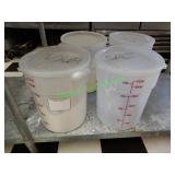 4 round ingredient containers