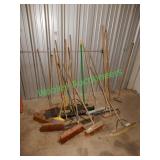 15+/- Brooms & Brushes in Group