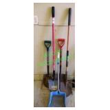 4 Shovels & Dust Pan