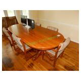 Woodcraft Dining Room Table & Chairs