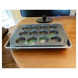 Baking Sheets & Broiling Pans