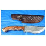 Damascus Knife w/Sheath, New