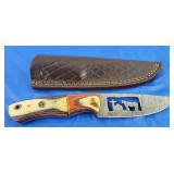 Damascus Knife w/Sheath, NEW.