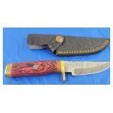 Damascus Knife w/Sheath, New.