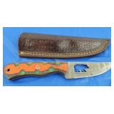 Damascus Knife w/Sheath, NEW.