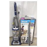 Shark Navigator Lift-Away DLX Vacuum